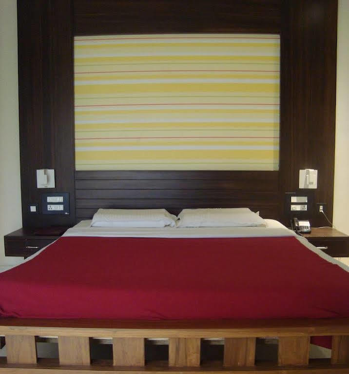 Hotel Madhuvan Serai Manipal Dış mekan fotoğraf